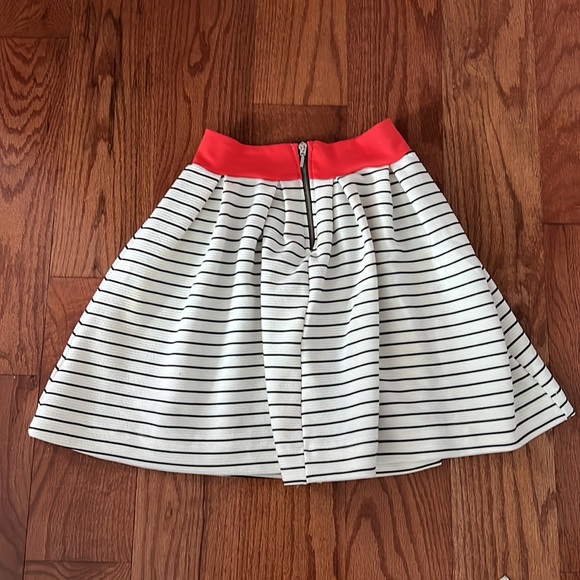 Dina Be skirt with elastic waistband, size S, made in USA - Picture 2 of 6